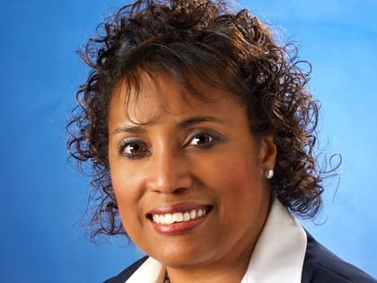 Linda Cureton Exec Pic 4x3 (1)